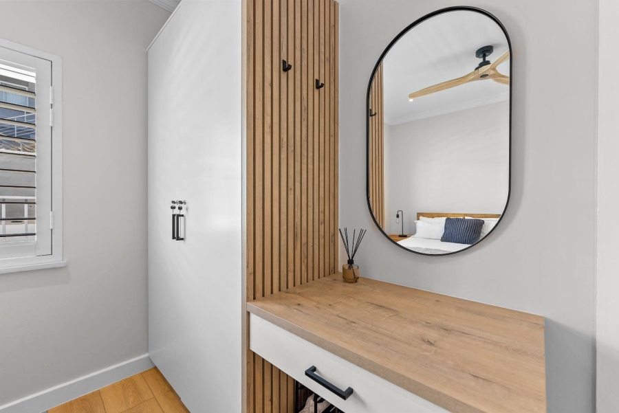 4 Bedroom Property for Sale in Sea Point Western Cape